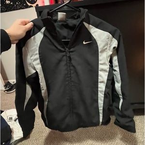 nike windbreaker
